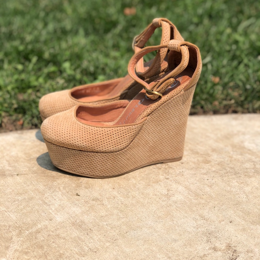 Jeffrey Campbell Platform Leather Wedge size 7.5